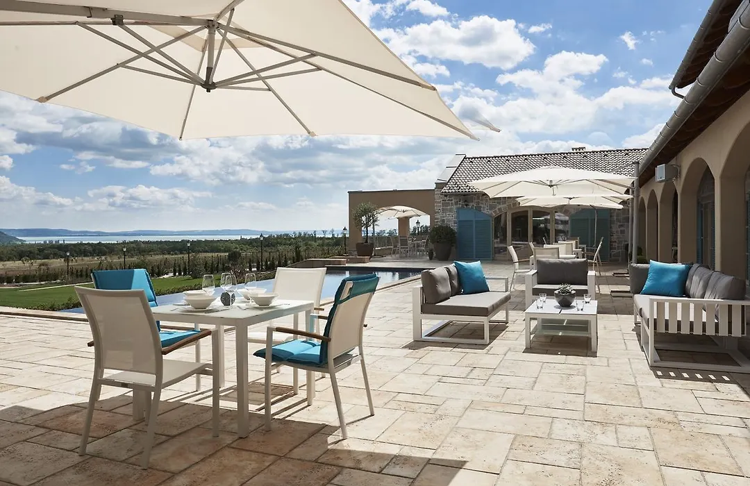 Villa Vitae Balatonfuered-1